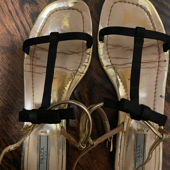 Authentic Prada bow black sandals - Picture 2 of 3